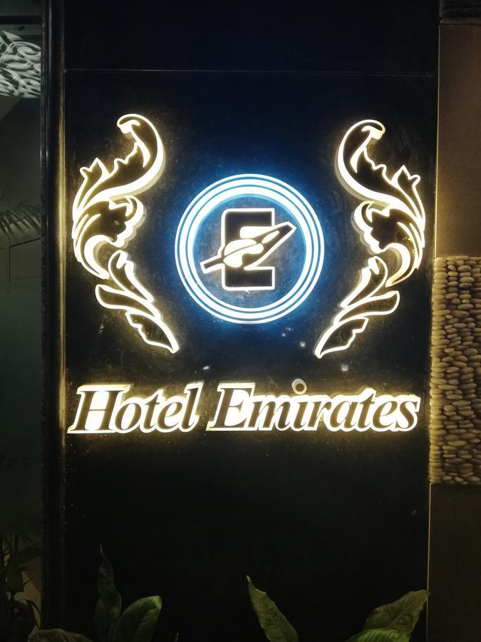 Hotel Emitates Kalkutta Exterior foto